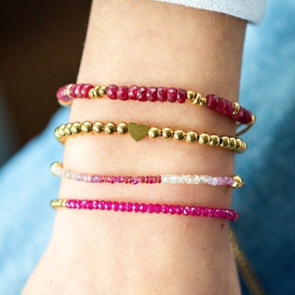 Gold Beaded Stretch Bracelet w/Heart Waterproof Stackable Jewelry Heart Bracelet - Picture 1 of 11